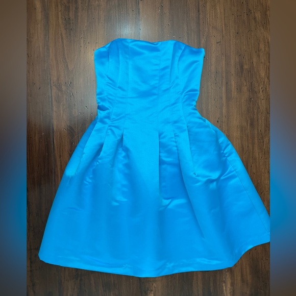 Trina Turk Nautilus Dress Size 6 Gulfstream Blue Wedding Formal Party Spring NWT - Picture 4 of 16